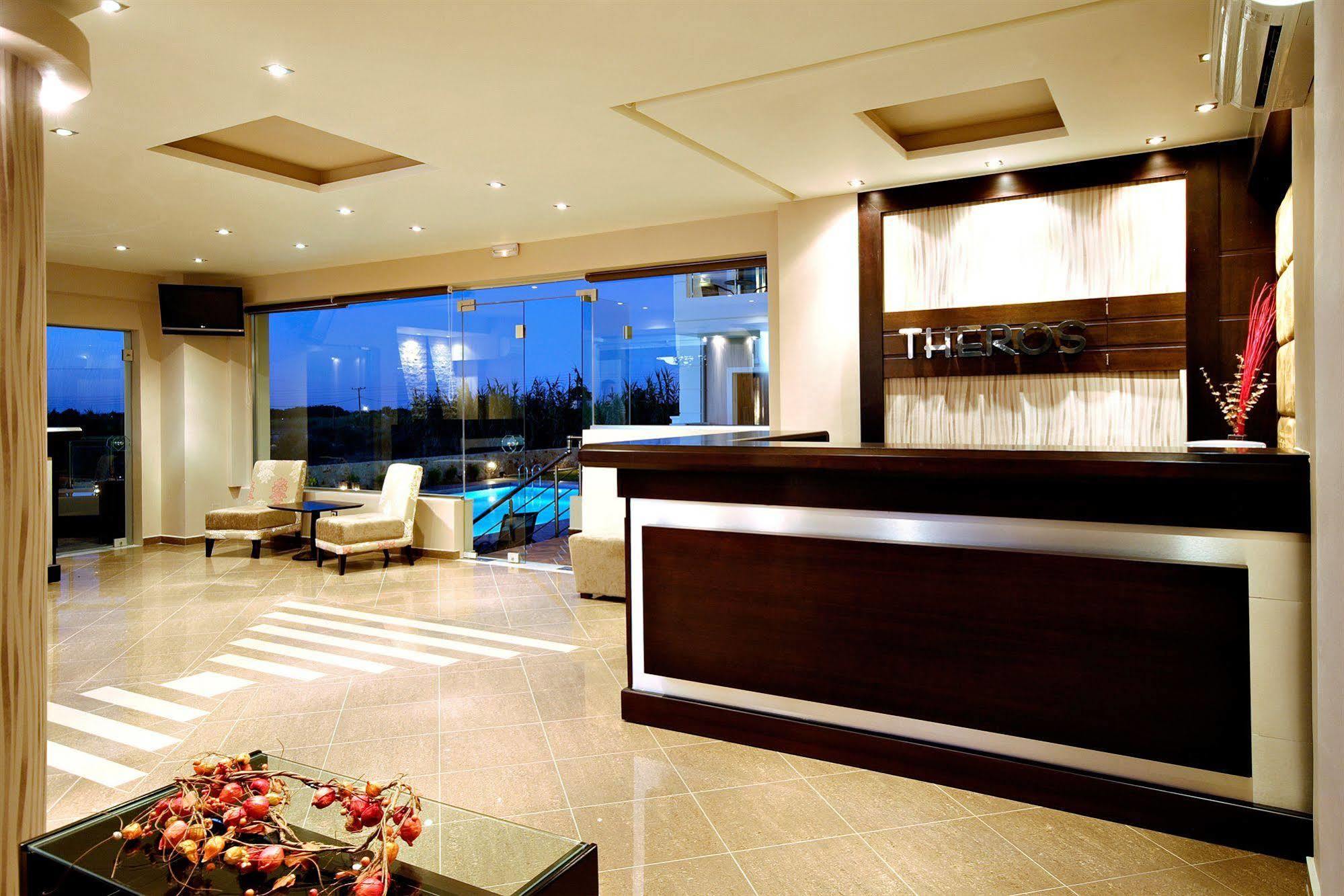 Theros Hotel 테브로노이티스 외부 사진